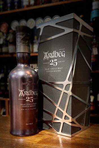 Ardbeg 25 years old Islay Single Malt Whisky 46% 2020