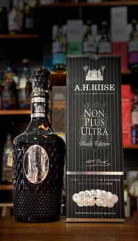 A H Riise Non Plus Ultra Black Edition 42%