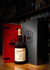 Glenfarclas 40 års Highland Single Malt Whisky 43%
