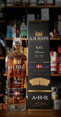 A H Riise XO Reserve The Thin Blue Line Special Edition 40%