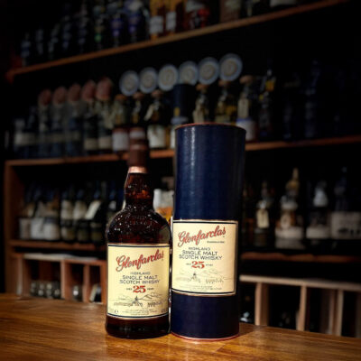 GLENFARCLAS 25 ÅR SINGLE SPEYSIDE MALT WHISKY 43%