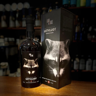 Wild Series rum no. 31 Uitvlugt 32 års Single Cask Rum 63,4% RomDeLuxe
