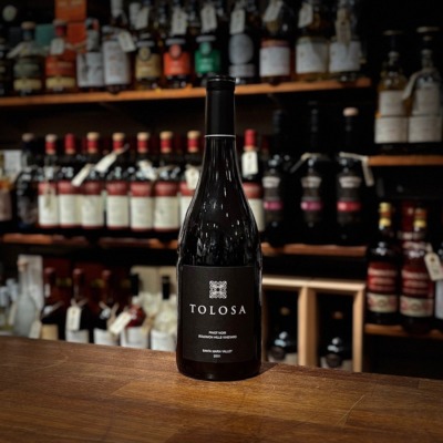 Tolosa Solomon Hills Vineyard Pinot Noir Santa Maria Valley 2021